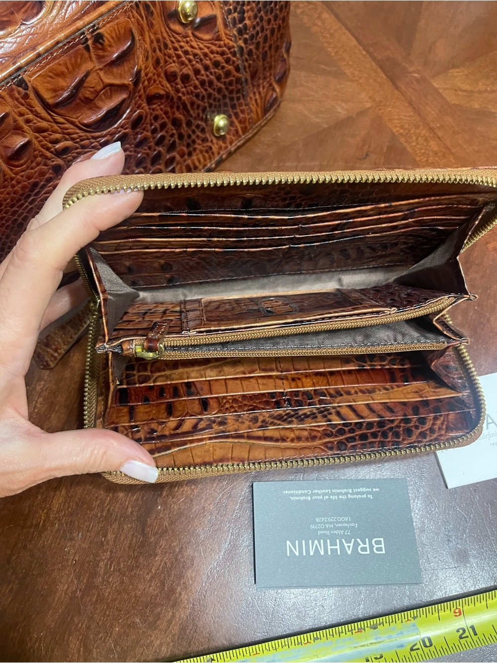 Brahmin Pecan shoulder bag & Wallet Set - Picture 14 of 16